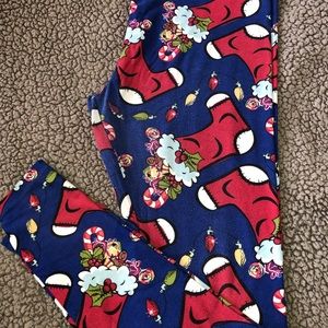 Christmas Lularoe Tall & Curvy Leggings